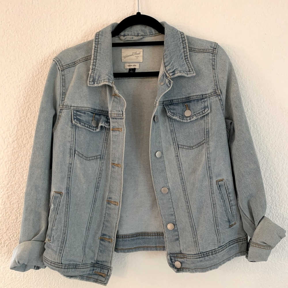 Universal thread Jean jacket